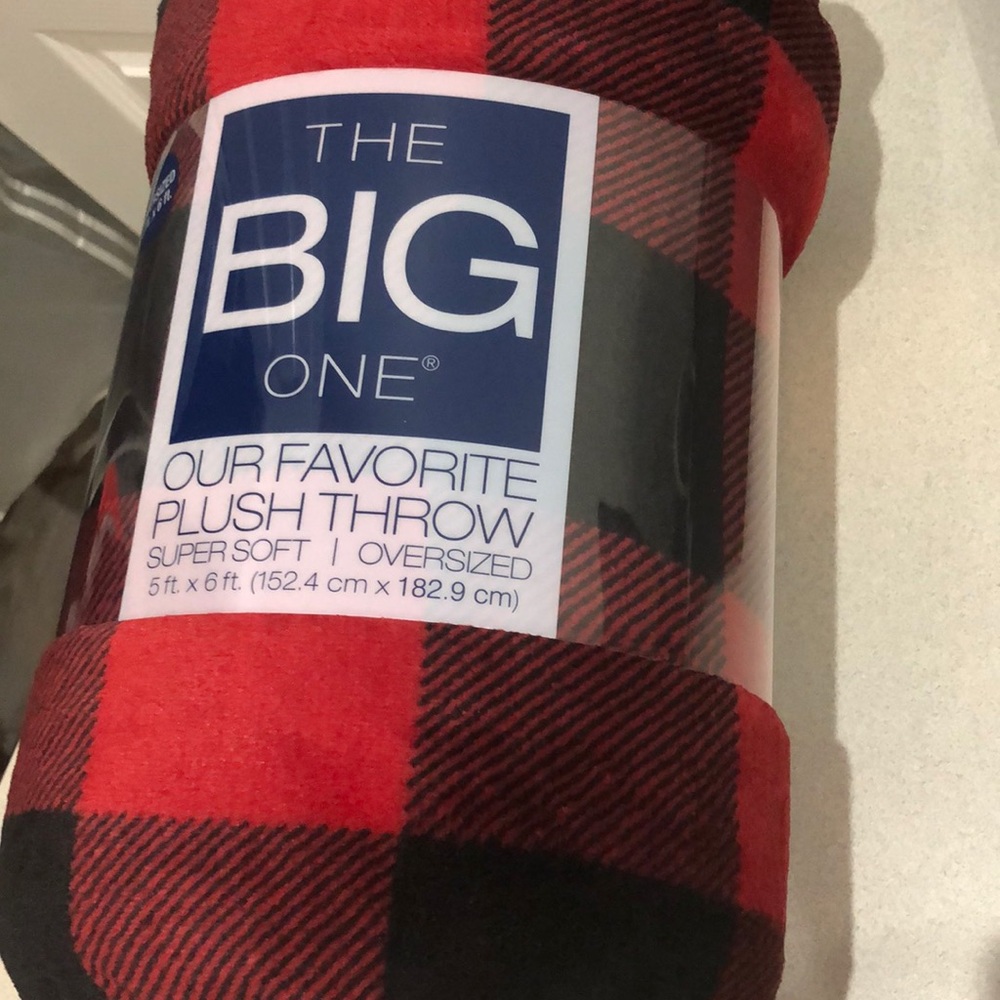 oversized super soft plaid red and black the big one plush winter throw